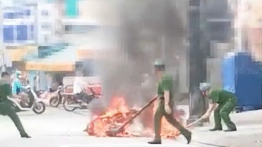 Xe máy điện giả, nhái, không giấy tờ "tái xuất" khi xe xăng sắp bị siết